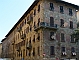 Den tunga byggstilen i Florens
