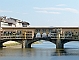 Närmare Ponte Vecchio